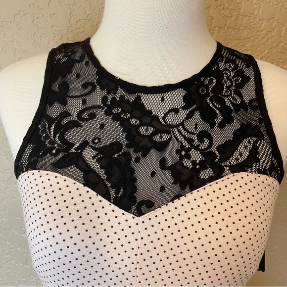 NWT Guess Mini Dot Peplum Feminine Lace Flirty Tank Top Size XS - Picture 7 of 16